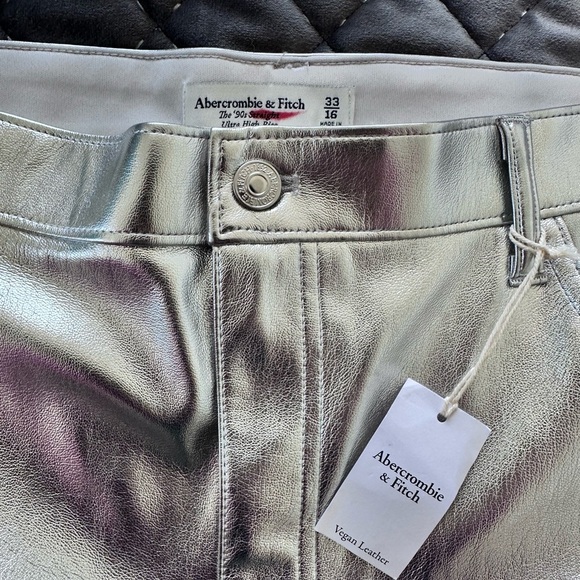 Abercrombie & Fitch 90s Straight Ultra High Rise Faux Leather Pants in Silver - Picture 4 of 8